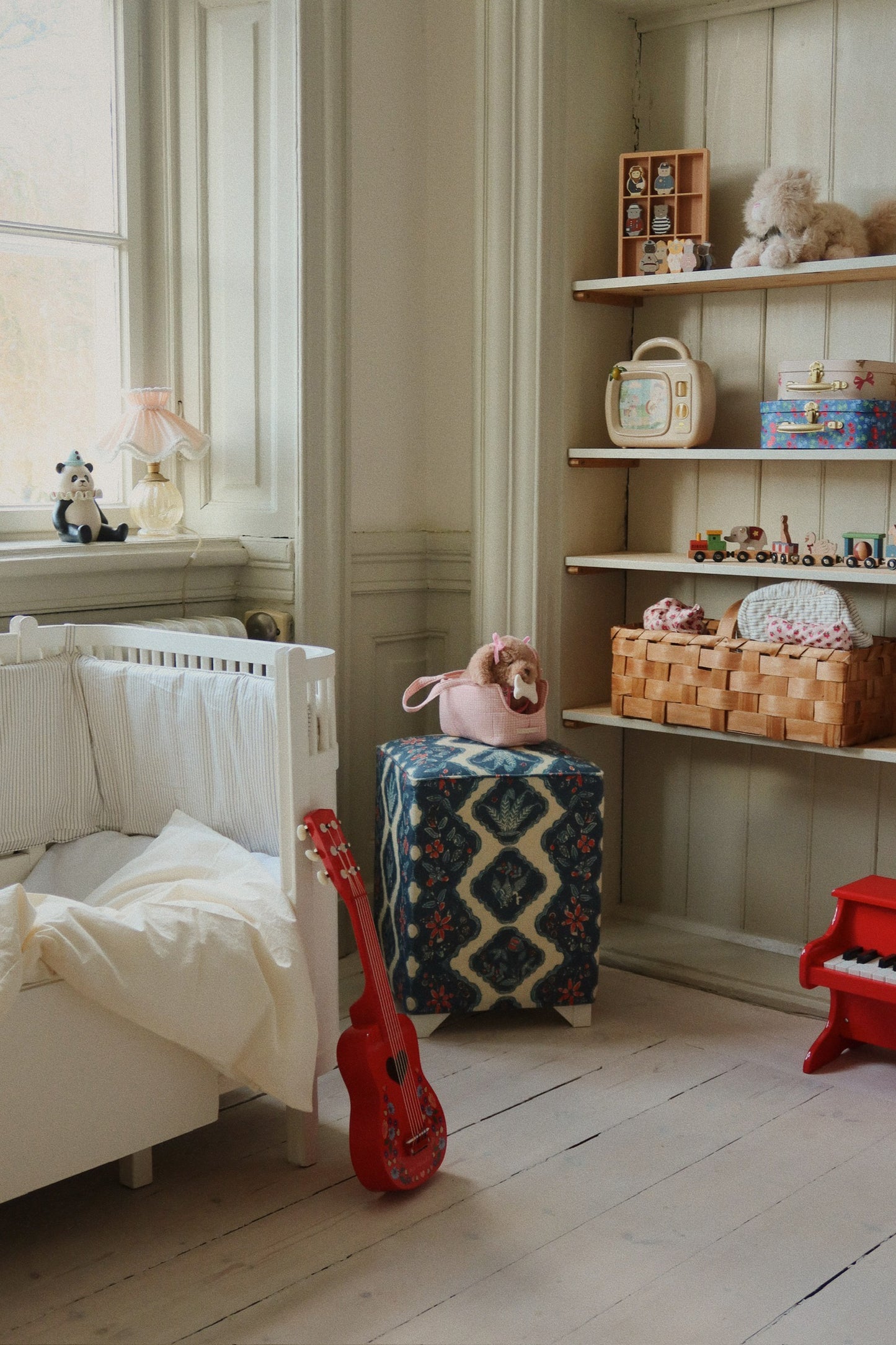 Ukulele-Glossy Flower