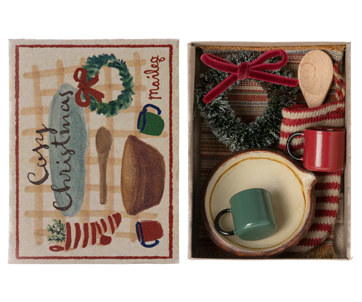 Maileg Miniature Dinnerware Christmas Set