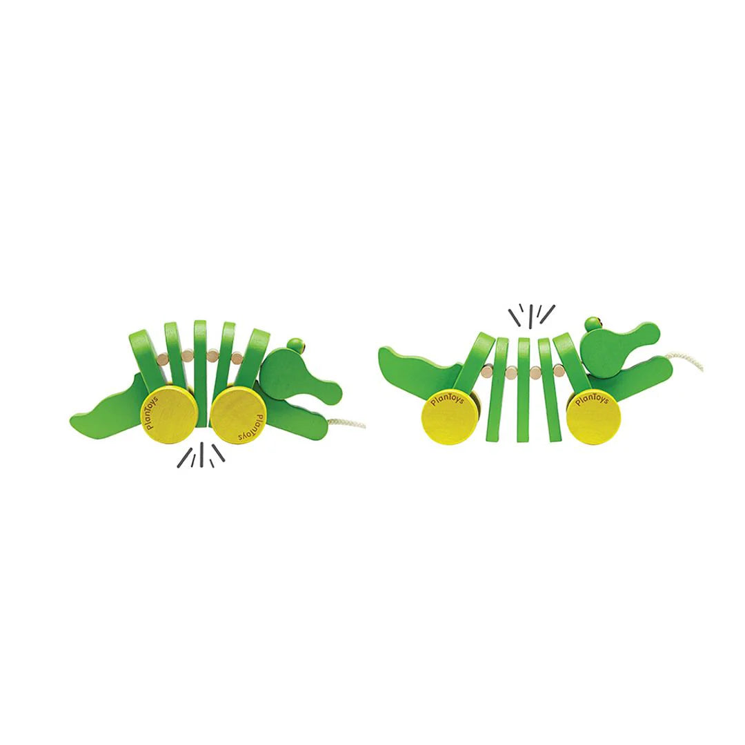 PlanToys Dancing Alligator showing its wiggling movement