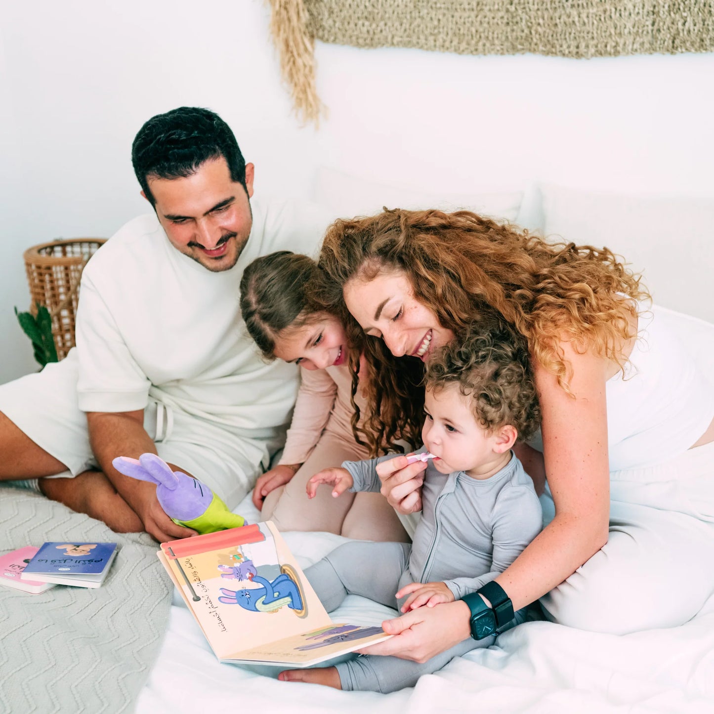 Good Night- (تُصْبِحُ عَلَى خَيْر)