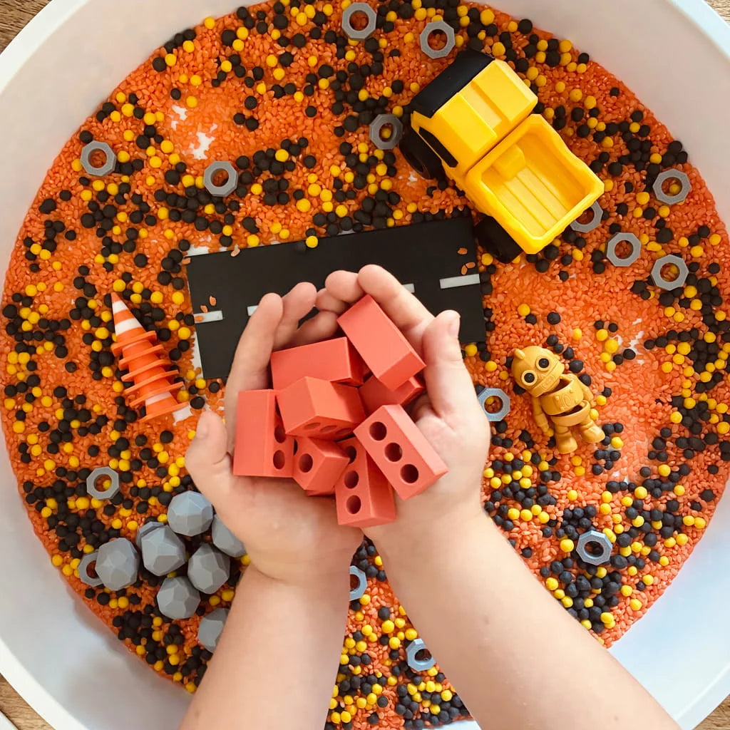 Pour & Play- Construction