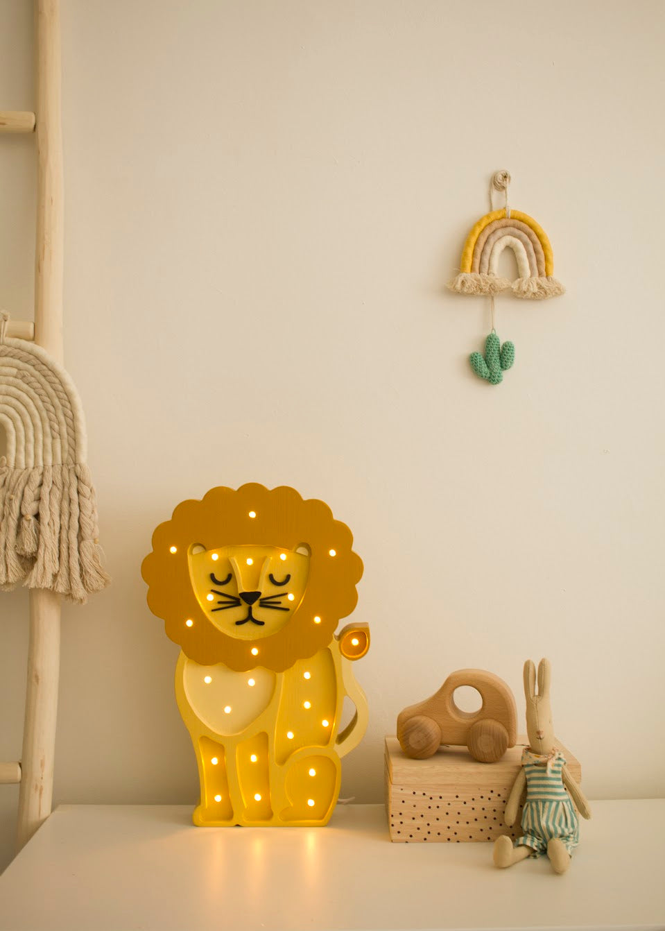 Lion Lamp