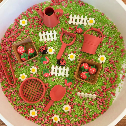Pour & Play- Strawberry Patch