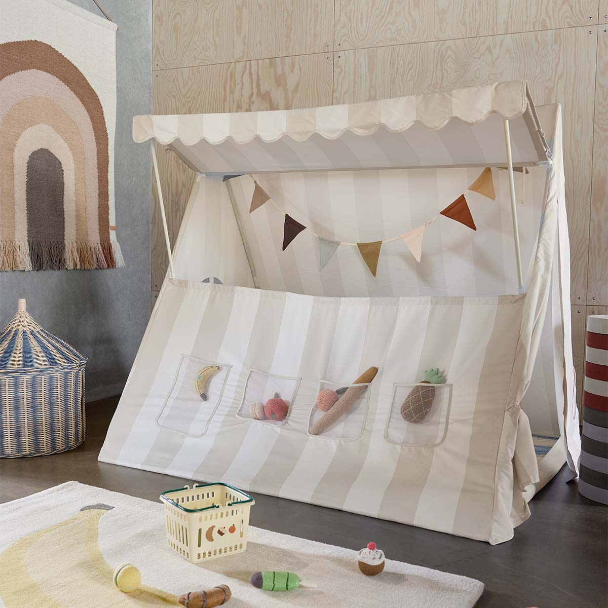 Yummy Play Tent