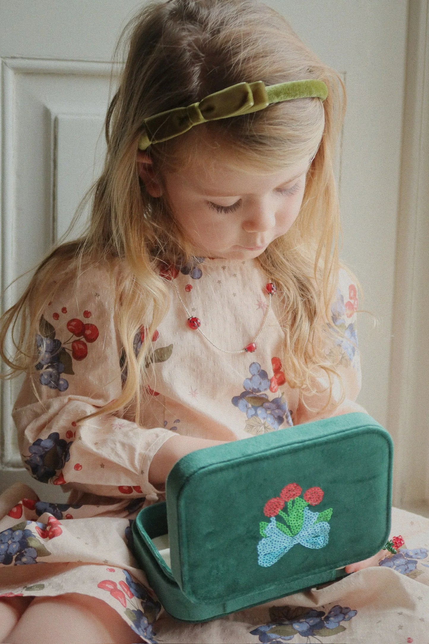 Velvet Bow Hairbrace- Green