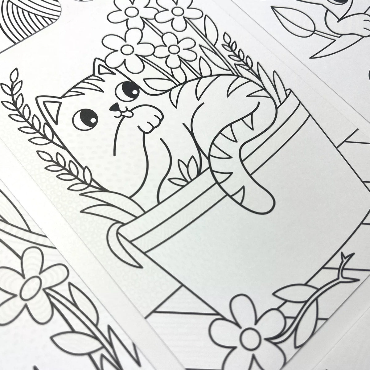 Undercover Art Hidden Pattern Coloring Activity- Kittens (12 PCS)