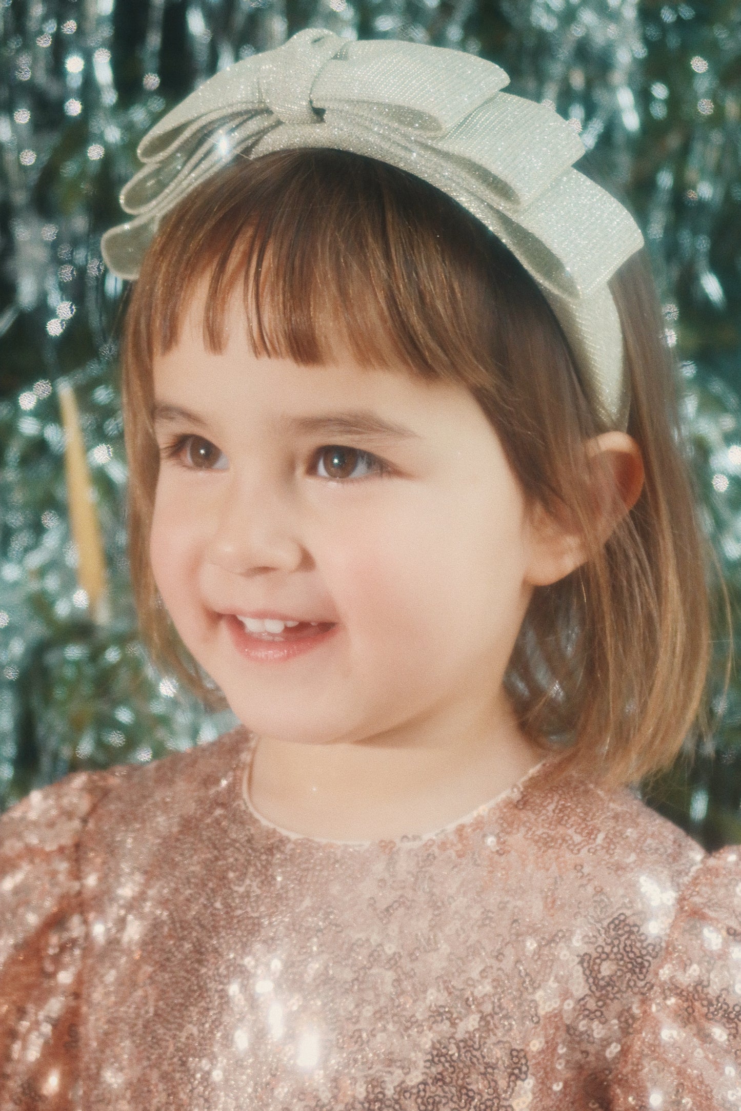 Glitter Bow Hairbrace