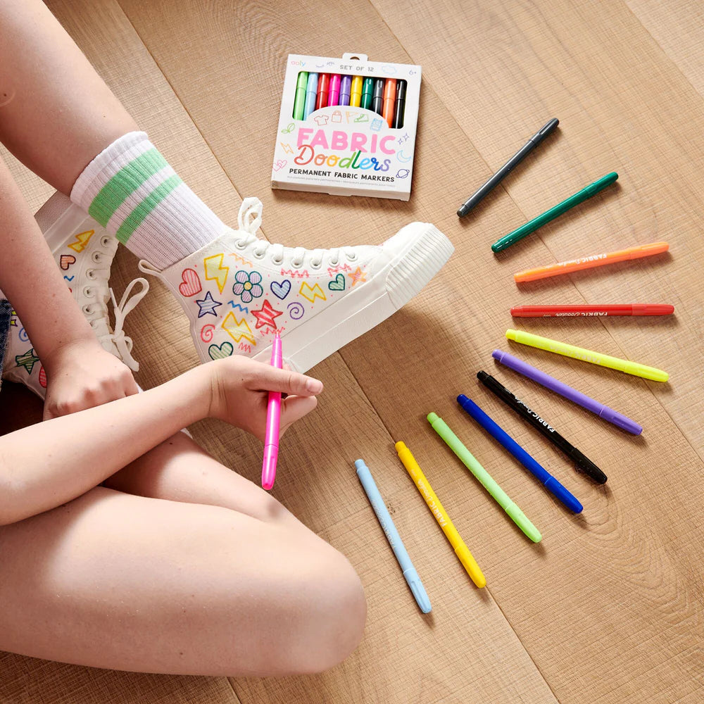 Fabric Doodlers Markers - Set Of 12