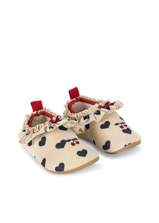Konges Sløjd Manon swim shoes for kids with heart print